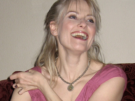 hlæj2
